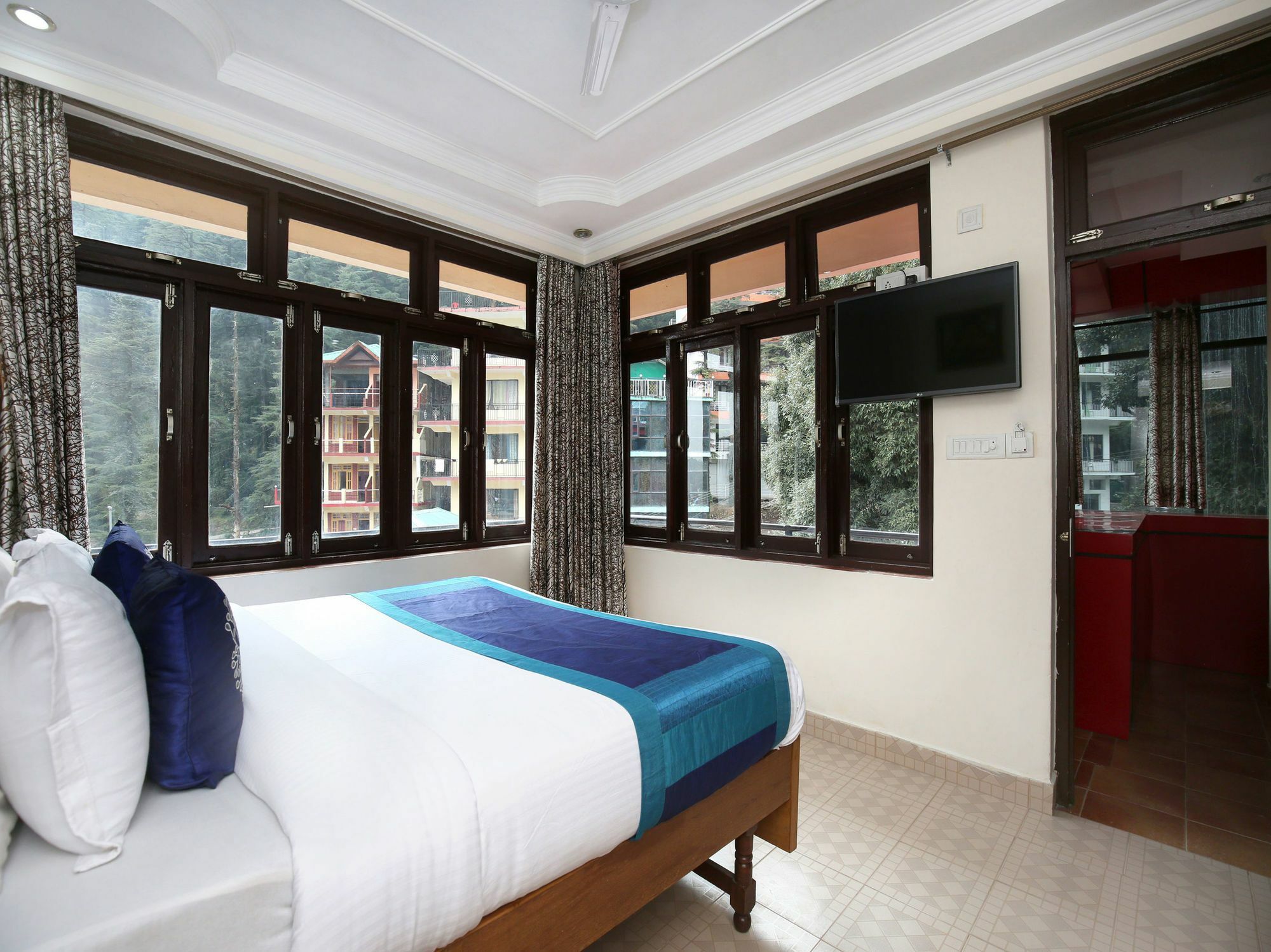 Oyo 9942 Hotel Ravine Dharamshala Dış mekan fotoğraf